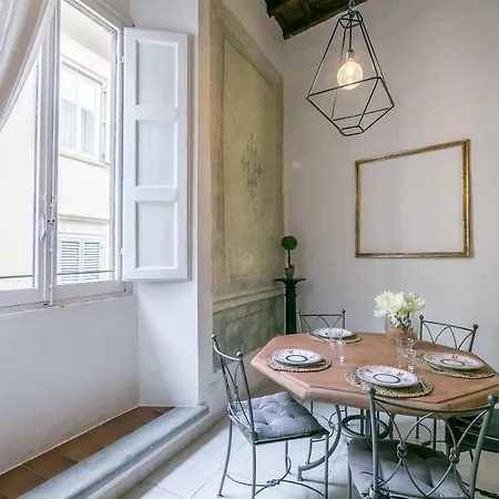 Historical Stone House, In The Amazing Centre Of Florence! *
