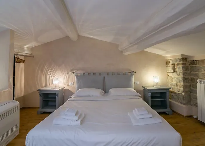 Historical Stone House, In The Amazing Centre Of Florence! شقة فلورنس