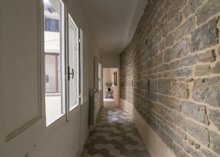 Historical Stone House, In The Amazing Centre Of Florence! شقة