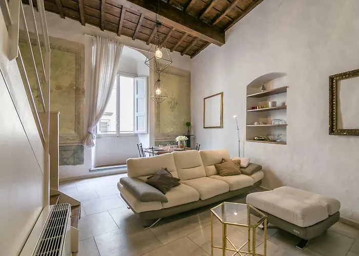 Historical Stone House, In The Amazing Centre Of Florence!